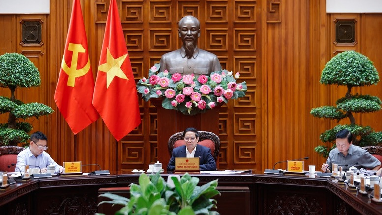 Thủ tướng Phạm Minh Chính chủ trì cuộc họp. (Ảnh: TRẦN HẢI). 