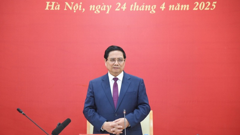 Thủ tướng Phạm Minh Chính phát biểu ý kiến tại buổi làm việc với Học viện Công nghệ Bưu chính Viễn thông. (Ảnh: TRẦN HẢI)