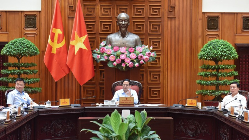 Thủ tướng Phạm Minh Chính chủ trì cuộc họp của Thường trực Chính phủ về xây dựng dự thảo Nghị quyết của Quốc hội. (Ảnh: TRẦN HẢI)