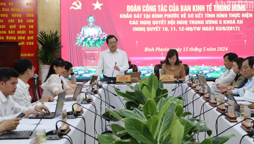 Đồng chí Nguyễn Đức Hiển, Phó Trưởng Ban Kinh tế Trung ương phát biểu tại buổi làm việc với tỉnh Bình Phước.