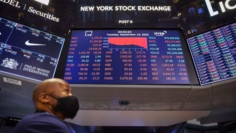 Bên trong Sàn giao dịch chứng khoán New York tại Mỹ, ngày 13/9. (Ảnh: Reuters)