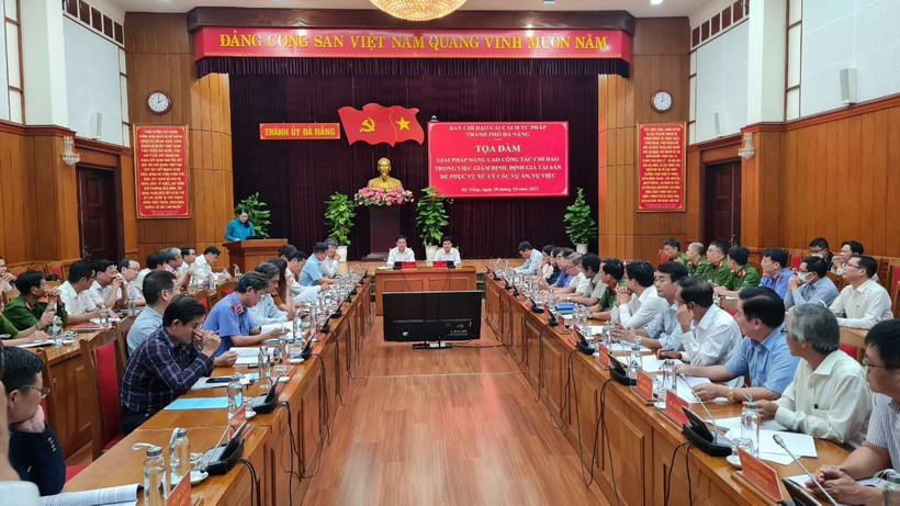 Tọa đàm về “Giải pháp nâng cao công tác chỉ đạo trong việc giám định, định giá tài sản để phục vụ xử lý các vụ án, vụ việc”.