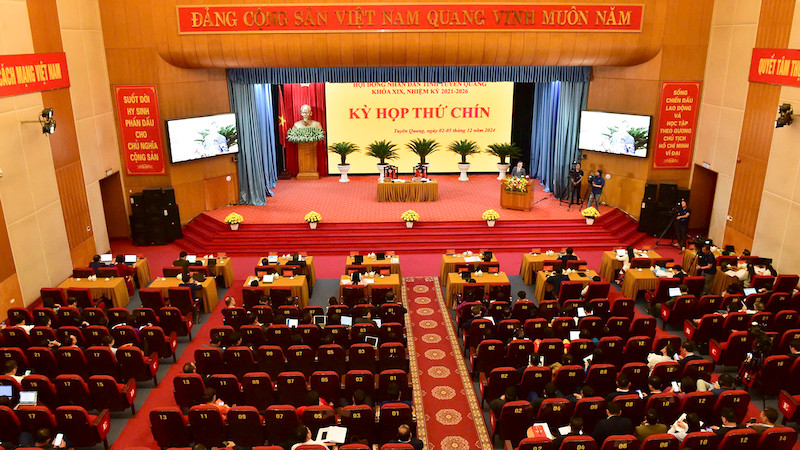 Tuyên Quang thông qua 17 nghị quyết phát triển kinh tế-xã hội, bảo đảm quốc phòng-an ninh 