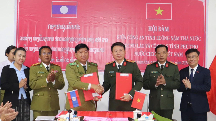 Công an tỉnh Phú Thọ và Công an tỉnh Luông Nặm Thà ký biên bản hợp tác về bảo đảm an ninh trật tự.