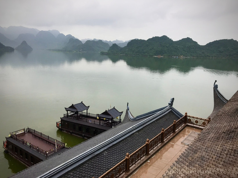 Một góc chùa Tam Chúc thuộc khu du lịch quốc gia Tam Chúc - trọng tâm phát triển của du lịch Hà Nam.