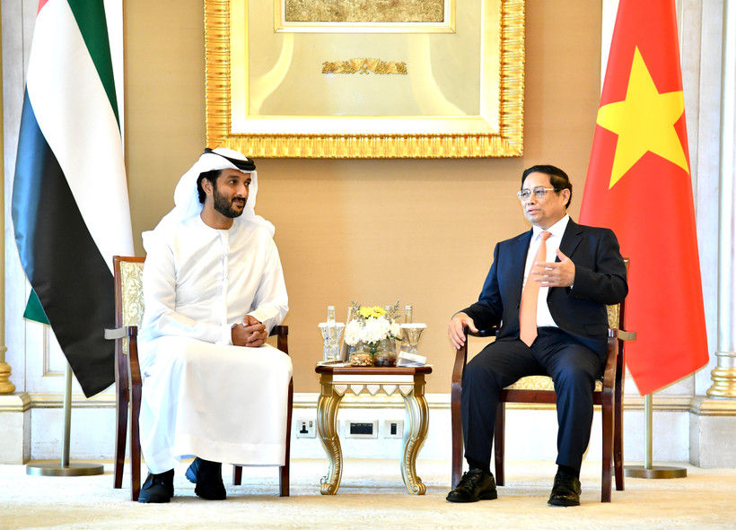 Thủ tướng Phạm Minh Chính tiếp Bộ trưởng Kinh tế UAE Abdulla Bin Touq Al Marri. (Ảnh: Thanh Giang)