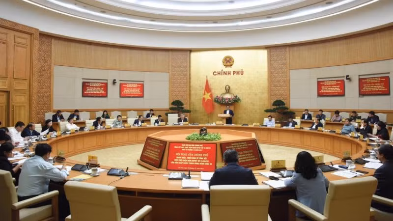 Hội nghị của Chính phủ quán triệt, triển khai về tổng kết việc thực hiện Nghị quyết số 18-NQ/TW của Ban Chấp hành Trung ương Đảng khóa XII "Một số vấn đề về tiếp tục đổi mới, sắp xếp tổ chức bộ máy của hệ thống chính trị tinh gọn, hoạt động hiệu lực, hiệu quả". (Ảnh: Trần Hải) 