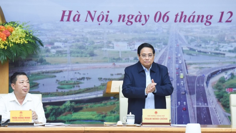 Thủ tướng Phạm Minh Chính chủ trì phiên họp lần thứ 15 của Ban Chỉ đạo Nhà nước các công trình, dự án quan trọng quốc gia, trọng điểm ngành giao thông vận tải. (Ảnh: TRẦN HẢI)