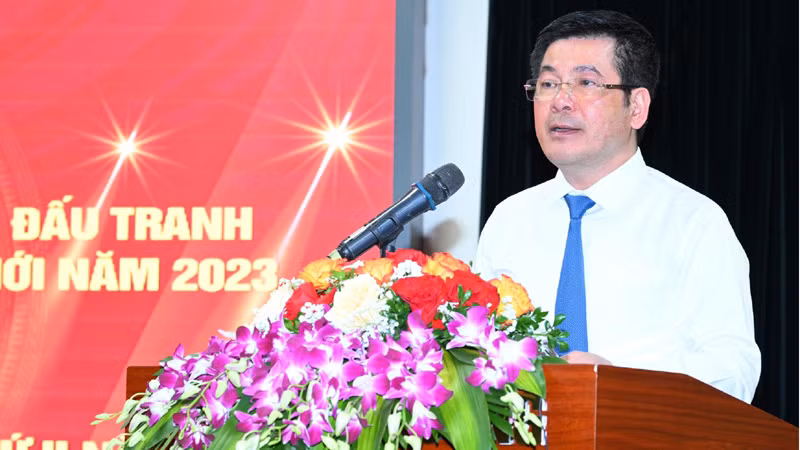 Bộ trưởng Công thương Nguyễn Hồng Diên.