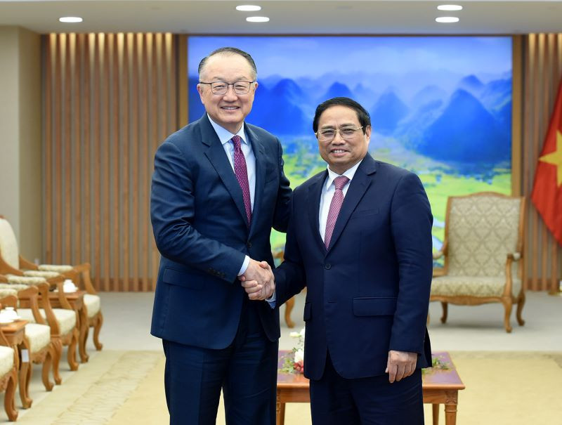 Thủ tướng Phạm Minh Chính và ông Jim Yong Kim.