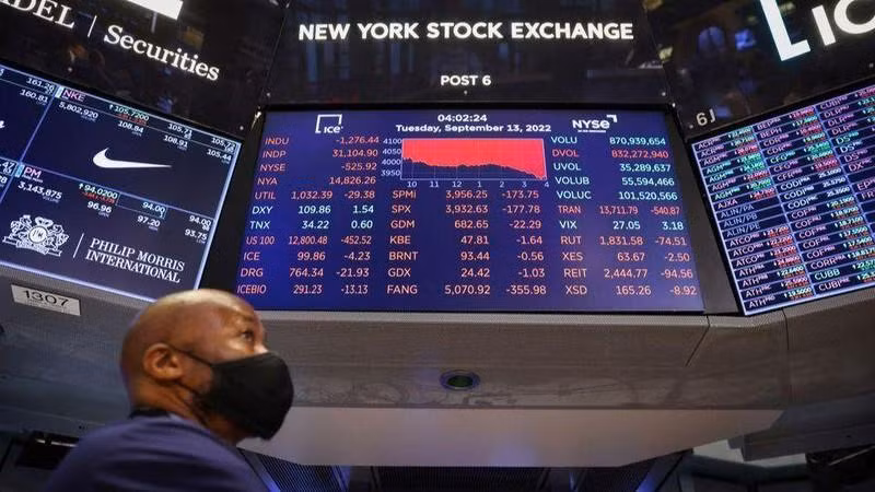 Bên trong Sàn giao dịch chứng khoán New York tại Mỹ, ngày 13/9. (Ảnh: Reuters)
