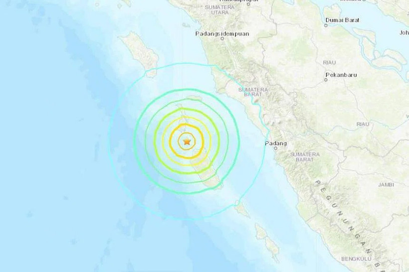 Cơ quan Khảo sát địa chất Mỹ (USGS) cho biết chấn tâm cách thị trấn Teluk Dalam 170,4km về phía đông nam, độ sâu chấn tiêu 15 km dưới biển. (Ảnh: USGS)