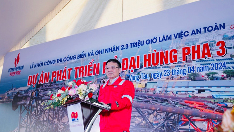 Chủ tịch Hội đồng thành viên PVN Lê Mạnh Hùng phát biểu tại buổi lễ.