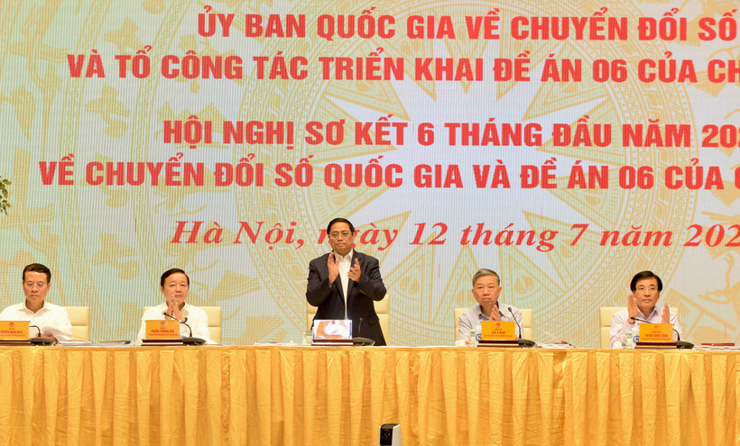 Thủ tướng Phạm Minh Chính dự và chủ trì Phiên họp lần thứ 6 Ủy ban Quốc gia về chuyển đổi số và Tổ công tác triển khai Đề án 06 của Chính phủ; Hội nghị sơ kết 6 tháng đầu năm 2023 về chuyển đổi số quốc gia và Đề án 06 của Chính phủ.