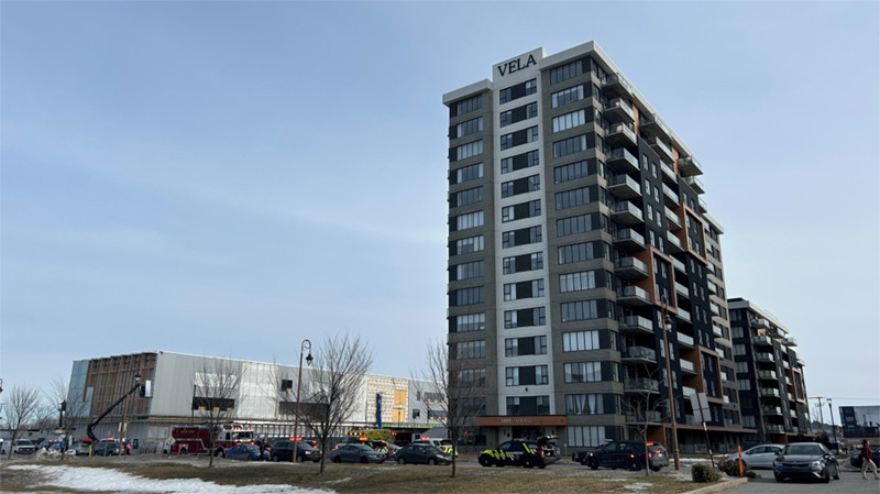 Tòa chung cư ở Vaudreuil-Dorion, ngoại ô thành phố Montreal, Canada. Ảnh: CTV News