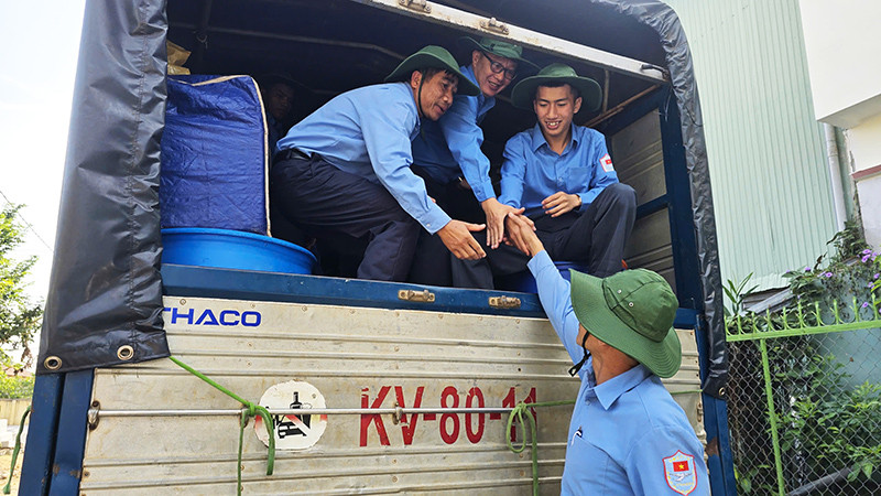 Đội K53 xuất quân lên đường làm nhiệm vụ