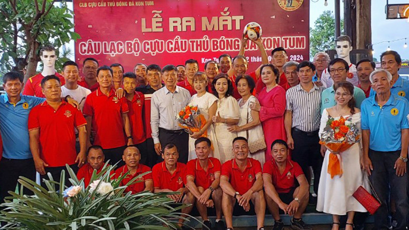 Lễ ra mắt Câu lạc bộ Cựu cầu thủ bóng đá Kon Tum.
