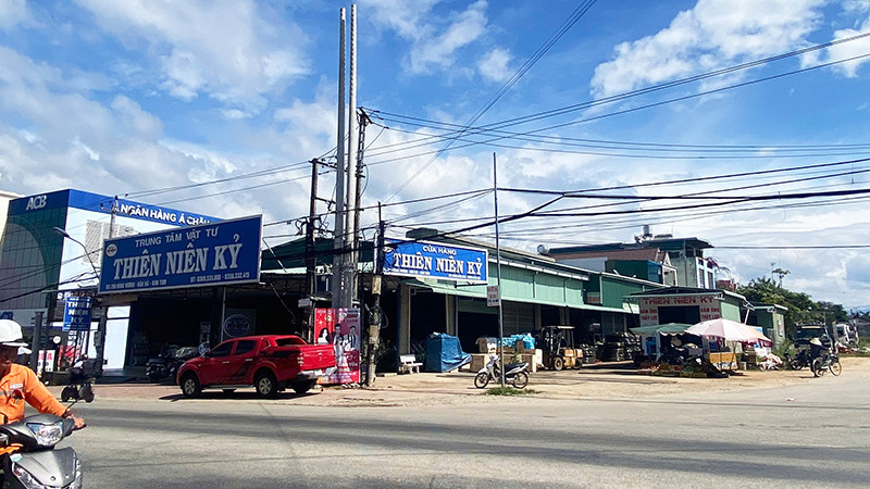 Vị trí "đất vàng" được Ủy ban nhân dân huyện Đăk Hà cho “mượn tạm”.