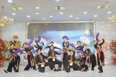 Nhiều tác phẩm nghệ thuật xuất sắc ra đời từ Trại sáng tác được trình diễn tại buổi lễ.