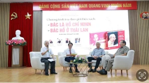 Quang cảnh buổi tọa đàm. 