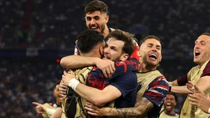 Các cầu thủ PSG ăn mừng trong trận chung kết trước Inter Milan. (Ảnh: UEFA)