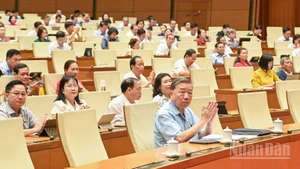 Tổng Bí thư Tô Lâm và các đại biểu Quốc hội tham dự phiên họp. (Ảnh: DUY LINH)