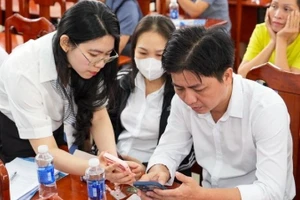 Nhiều hộ kinh doanh, doanh nghiệp được hỗ trợ kỹ năng chuyển đổi số, chuyển đổi thuế.