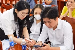 Nhiều hộ kinh doanh, doanh nghiệp được hỗ trợ kỹ năng chuyển đổi số, chuyển đổi thuế.