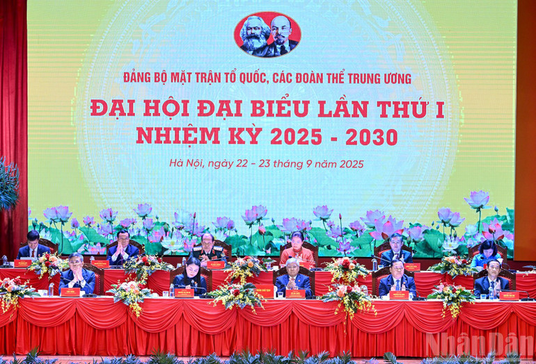 Presidium of the 1st Congress of the Party Committee of the Fatherland Front and Central Mass Organizations, term 2025-2030. image3.jpg