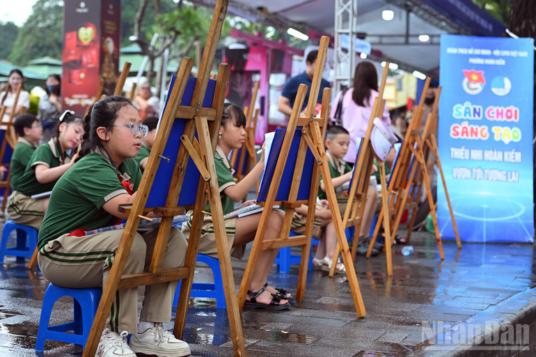 Nhiều hoạt động diễn ra trong khuôn khổ Youth Fest 2025. ndo_br_miu-1860.jpg