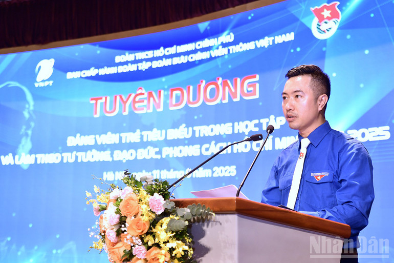 Bí thư Đoàn Thanh niên VNPT Nguyễn Quang Long phát biểu ý kiến tại buổi lễ. ndo_br_miu-1285.jpg