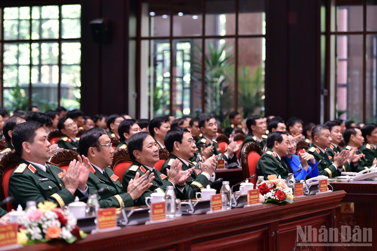 Các đại biểu dự chương trình. ndo_br_miu-1419.jpg