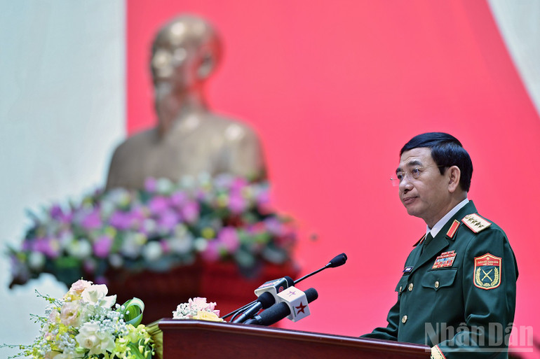 Đại tướng Phan Văn Giang phát biểu ý kiến tại chương trình. ndo_br_miu-1425.jpg