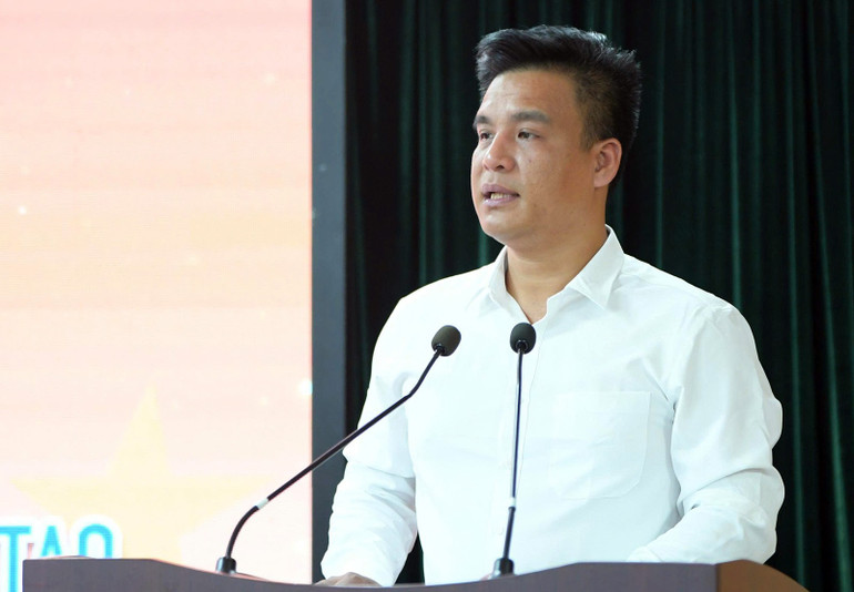 Chủ tịch Hội Thanh niên khuyết tật Việt Nam Phạm Văn Thành phát biểu khai mạc Tọa đàm. 0cb06be87f07f759ae16.jpg