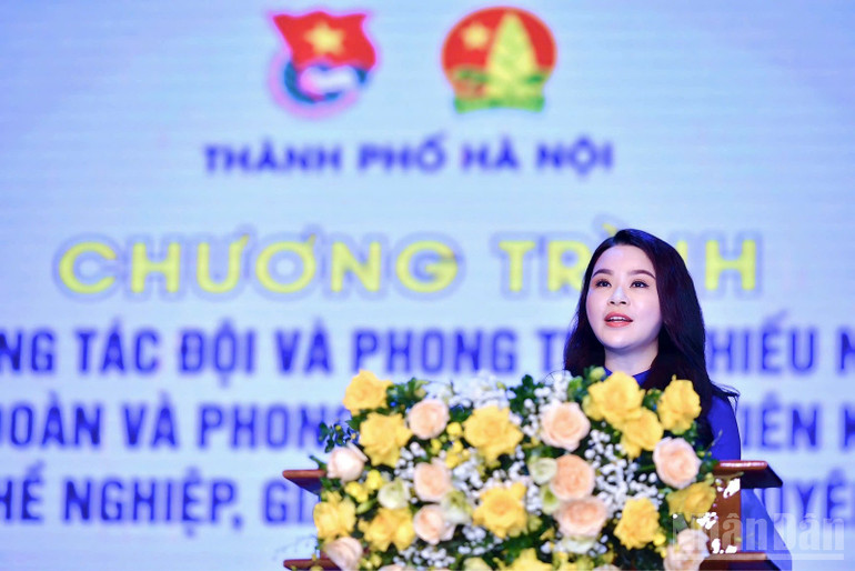 Bí thư Thành đoàn Chu Hồng Minh phát biểu ý kiến tại Hội nghị. ndo_br_d651690de6d752890bc6.jpg