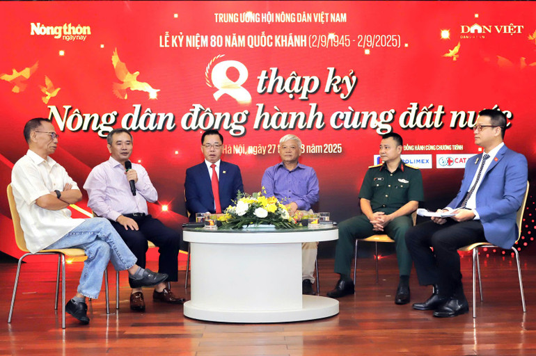 Các diễn giả tại buổi tọa đàm. facf53257d66f638af77.jpg