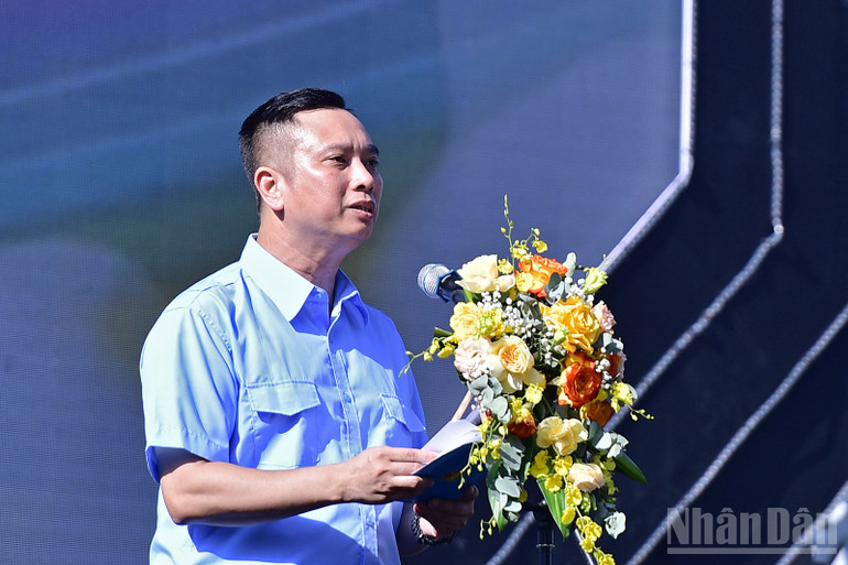 Đồng chí Lê Anh Quân phát biểu ý kiến khai mạc Ngày hội. ndo_br_miu-4958.jpg