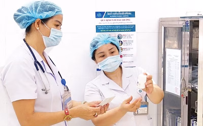 Bệnh viện đa khoa Hà Đông sẵn sàng trang thiết bị điều trị bệnh nhân mắc Covid-19. (Ảnh THẮNG ĐẠT)