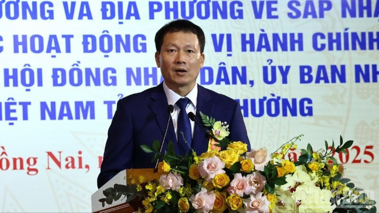 Đồng chí Vũ Hồng Văn, Bí thư Tỉnh ủy, Trưởng Đoàn đại biểu Quốc hội tỉnh Đồng Nai phát biểu tại buổi lễ. ndo_br_5-resize-7674-1688.jpg