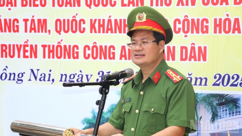 Đại tá Trần Anh Sơn, Phó Giám đốc Công an tỉnh Đồng Nai phát biểu tại buổi lễ. ndo_br_2-resize-7676.jpg