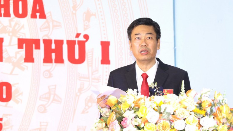 Đồng chí Viên Hồng Tiến, Tỉnh ủy viên, Bí thư Đảng ủy phường Biên Hòa phát biểu khai mạc đại hội. ndo_bl_14-resize-6079.jpg