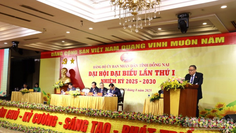 Đồng chí Nguyễn Kim Long, Tỉnh ủy viên, Ủy viên Thường vụ Đảng ủy, Phó Chủ tịch Ủy ban nhân dân tỉnh Đồng Nai phát biểu tại đại hội. ndo_br_3-resize-362.jpg