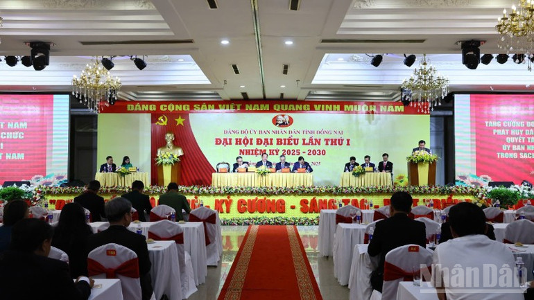 Quang cảnh phiên trù bị Đại hội đại biểu Đảng bộ Ủy ban nhân dân tỉnh Đồng Nai lần thứ I. ndo_br_12333333-6515.jpg