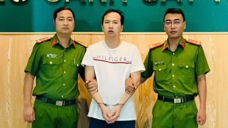 Lực lượng công an bắt giữ Trần Thanh Hải. 34-5299.jpg