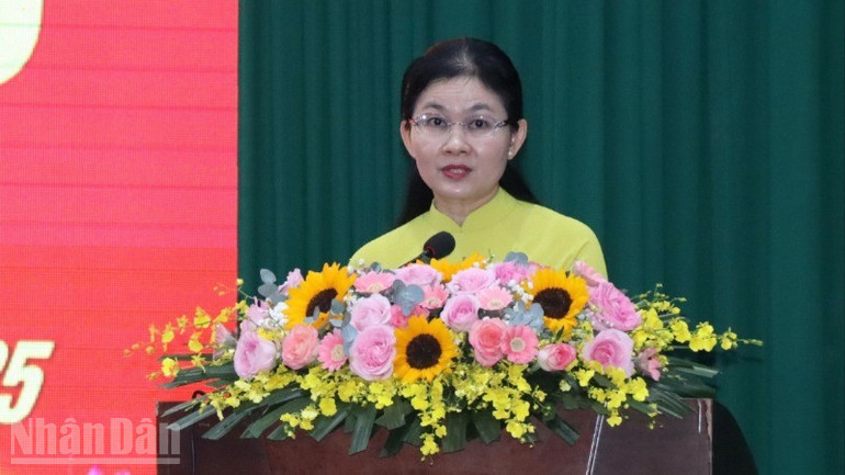 Phó Bí thư Thường trực Tỉnh ủy, Chủ tịch Hội đồng nhân dân tỉnh Đồng Nai Tôn Ngọc Hạnh phát biểu tại Kỳ họp. ndo_bl_22-resize-520-8489.jpg