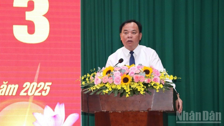 Phó Bí thư Tỉnh ủy, Chủ tịch Ủy ban nhân dân tỉnh Đồng Nai Võ Tấn Đức phát biểu tại Kỳ họp. ndo_br_1-resize-709.jpg