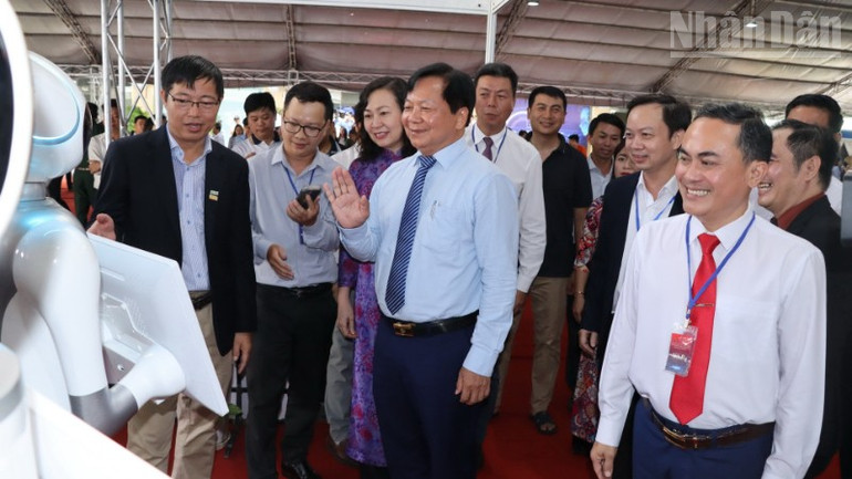 Ngày hội khoa học-công nghệ, đổi mới sáng tạo và chuyển đổi số tỉnh Đồng Nai năm 2025 với nhiều hoạt động phong phú, sôi nổi, thiết thực. ndo_tr_img-0584-resize-986.jpg
