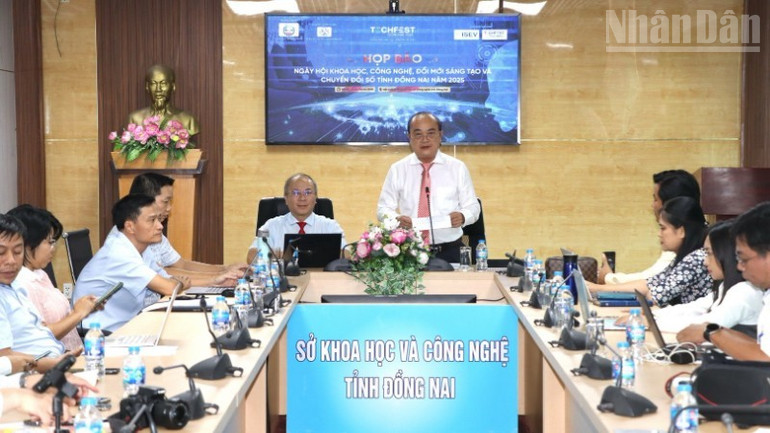Ministerstvo vědy a technologií provincie Dong Nai uspořádalo tiskovou konferenci, na které oznámilo Festival vědy, technologií, inovací a digitální transformace provincie Dong Nai 2025 (Techfest Dong Nai). ndo_tr_1-resize-2767-683-8959.jpg