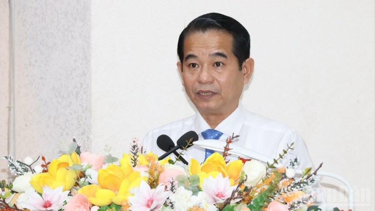 Ông Thái Bảo, Phó Bí thư Tỉnh ủy, Chủ tịch Hội đồng nhân dân tỉnh Đồng Nai phát biểu tại kỳ họp. ndo_br_1-resize-8297-6588.jpg