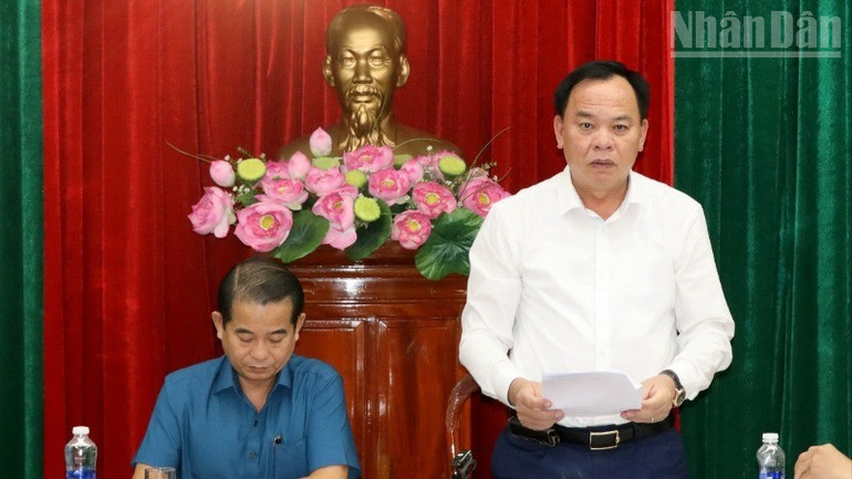 Phó Bí thư Tỉnh ủy, Chủ tịch Ủy ban nhân dân tỉnh Đồng Nai Võ Tấn Đức đề nghị các đơn vị tập trung tối đa nguồn lực để thực hiện chuyển đổi công năng Khu công nghiệp Biên Hòa 1. ndo_tr_3-resize-6359.jpg